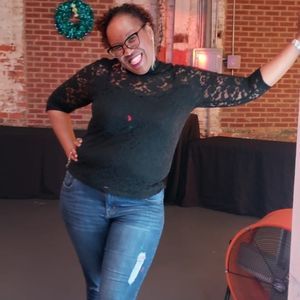 Meet your Posher, Lynette